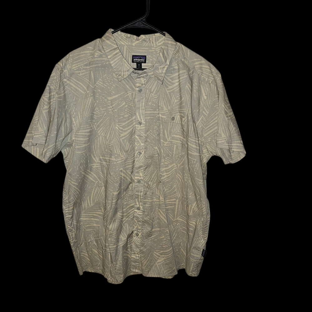 Patagonia Mens‎ Go To Button Down Shirt-XXLarge-Light Blue/White Abstract Design